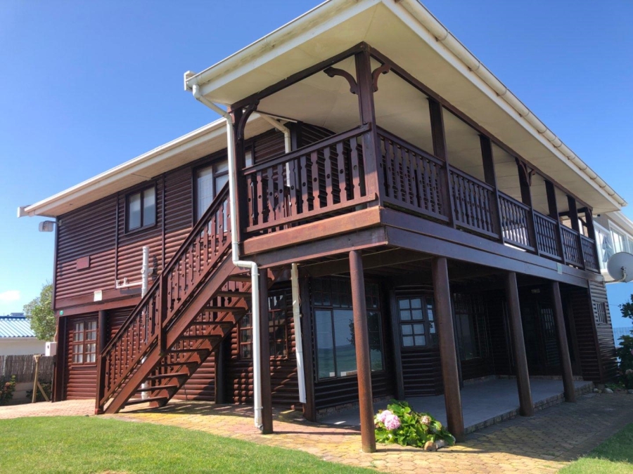 To Let 4 Bedroom Property for Rent in Tergniet Western Cape